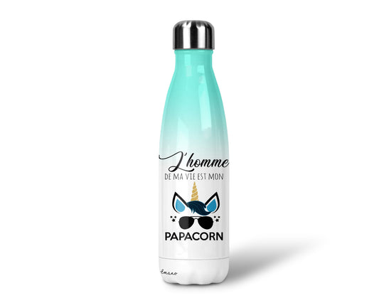 Montrez à votre papa à quel point il est spécial en lui offrant cette Gourde Licorne qui combine l'utilité à l'enchantement. C'est bien plus qu'une simple gourde, c'est une déclaration d'amour avec une touche de magie en prime. Faites sourire votre papa à chaque fois qu'il se désaltère avec cette gourde unique.