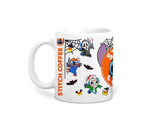 La magie d'Halloween s'invite dans votre tasse du matin ! 🎃✨ Découvrez notre Tasse Emano Stitch en édition limitée, l'accessoire parfait pour la saison d'Halloween.