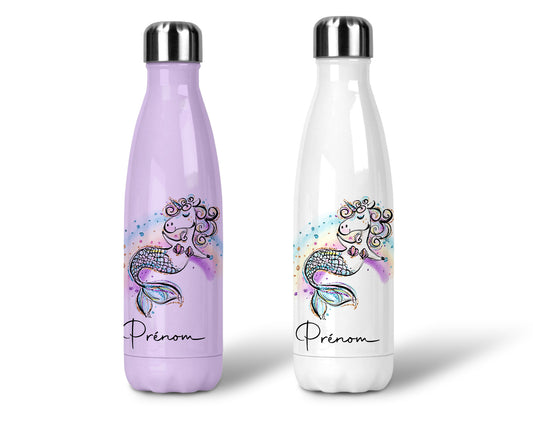 Découvrez la fusion magique de deux mondes avec notre Gourde Sirène Licorne. Cette gourde exceptionnelle marie l'élégance enchanteresse des sirènes à la grâce féérique des licornes. 