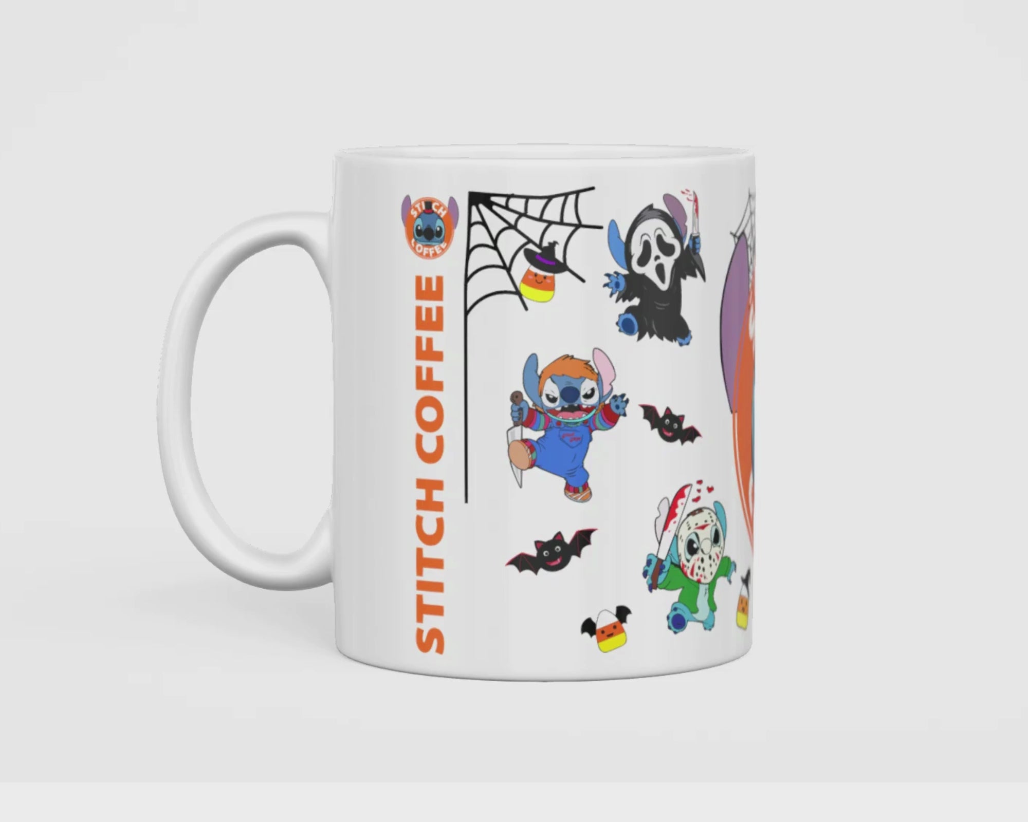 Stitch se prépare à semer la pagaille pour Halloween ! 🌟 Découvrez notre Tasse Emano Stitch, parfaite pour apporter un peu de magie à chaque gorgée de votre boisson préférée.